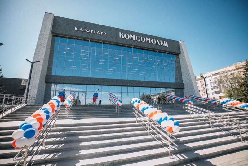У кинотеатра «Комсомолец» в Мариуполе появились детская и спортивная площадки, скоро будет фонтан