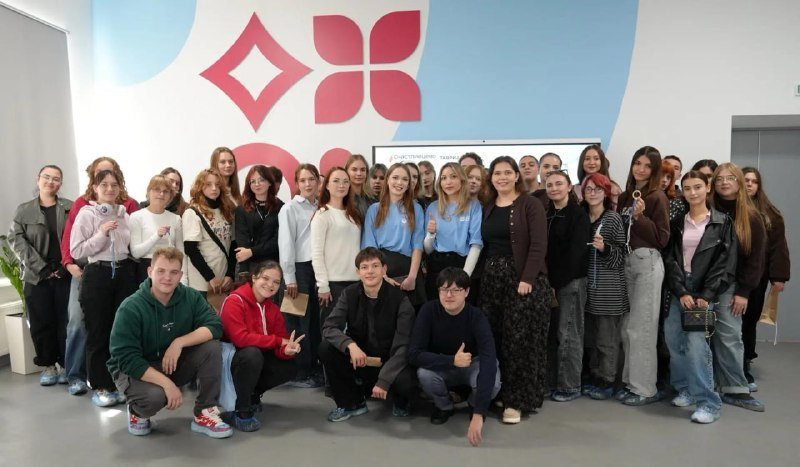 В Молодёжном центре Мариуполя открыли пространство «Тавриды» мастер-классом «Морские узлы», фото 1 из 2