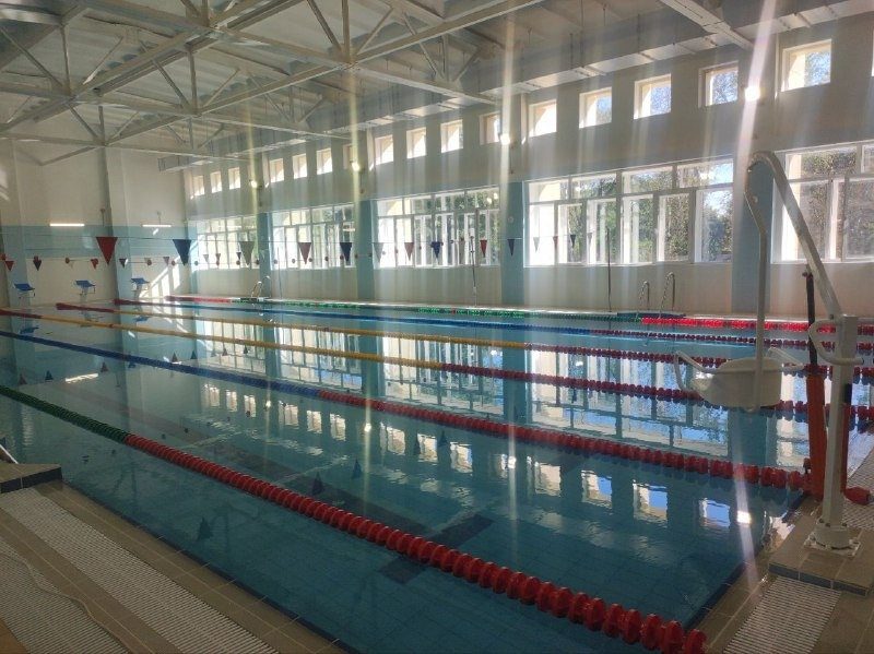Плавательный бассейн спортшколы «Фаворит»
